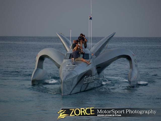 071053@Zorce-Earthrace.jpg
