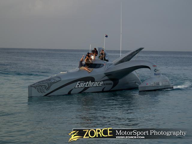 071102@Zorce-Earthrace.jpg