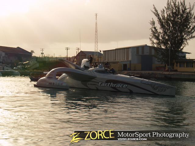 071954@Zorce-Earthrace.jpg