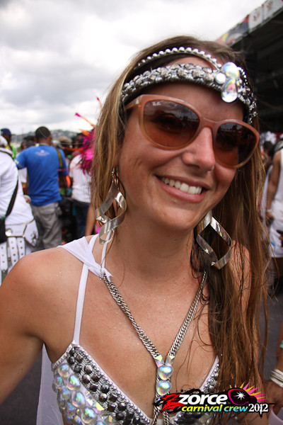21141421-ZORCE-2.jpg